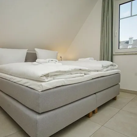 Rex Rugia Fewo15-8 Mit Schwimmbad Und Saunanutzung Im Ahoi-erlebnisbad Sellin Daire Lobbe